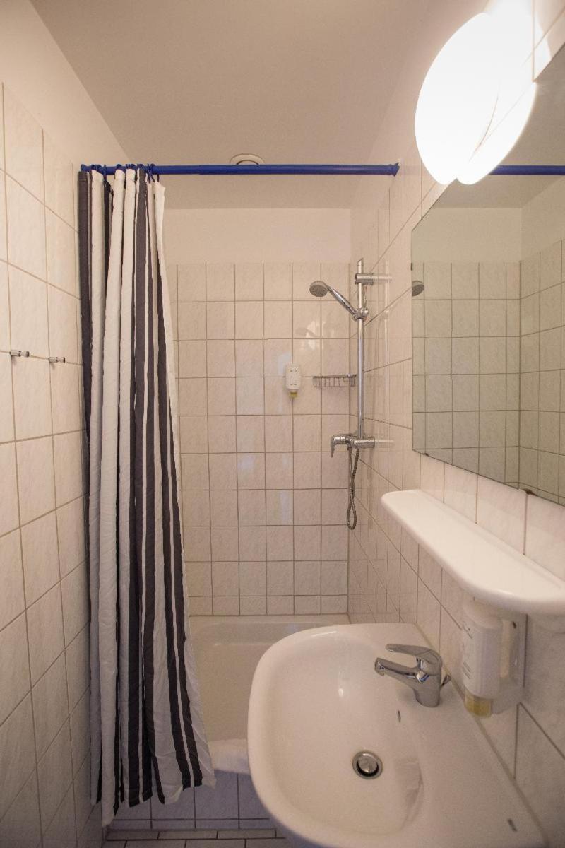 Budget Double or Twin Room,1006601359:JPEG