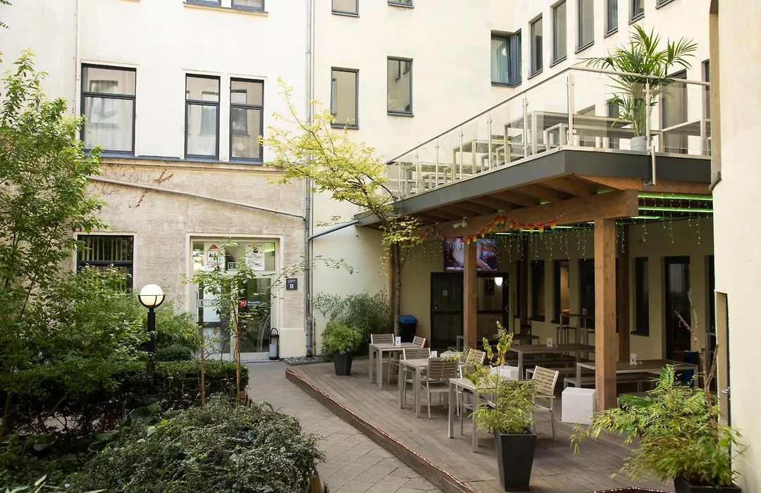 Acama Hotel & Hostel Kreuzberg-1